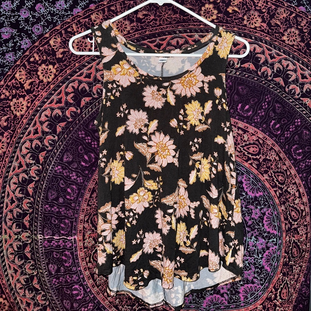 Old Navy Floral Black Tank Top Luxe